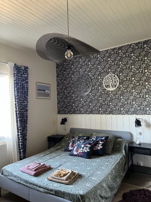 le lit d'une chambre