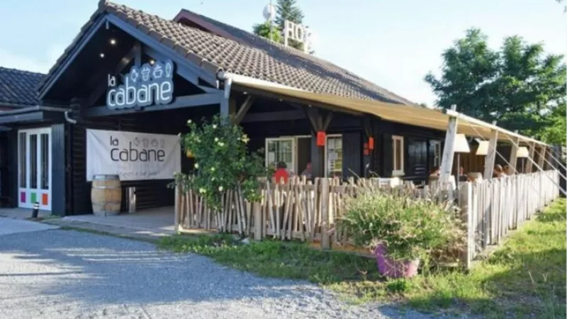 Devanture restaurant la cabane