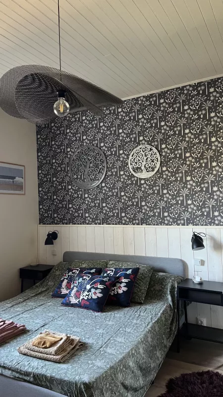 le lit d'une chambre